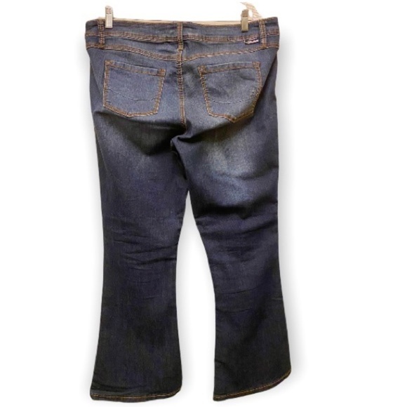 Torrid Source Of Wisdom Flare / Boot Jeans, Size 16, Stretch Whiskered, 10” Rise - Picture 2 of 10